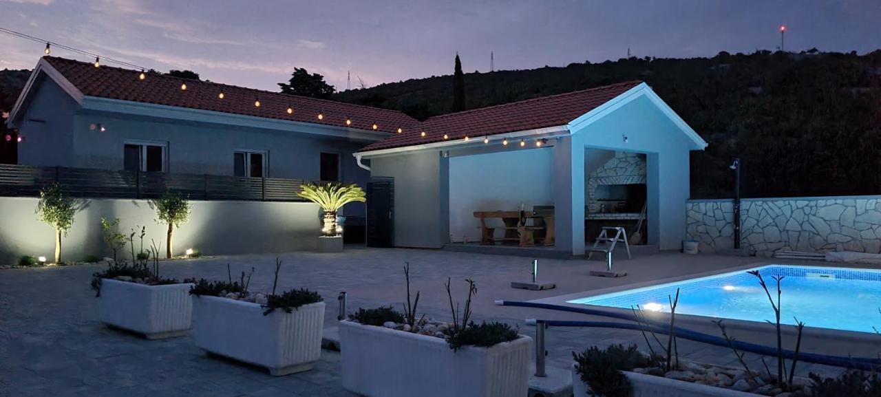 פובילה House Vallis Aurea מראה חיצוני תמונה